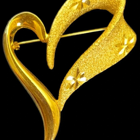 Vintage 60s-70s Textured Open Heart Brooch Pin Gold Tone - Picture 3 of 4